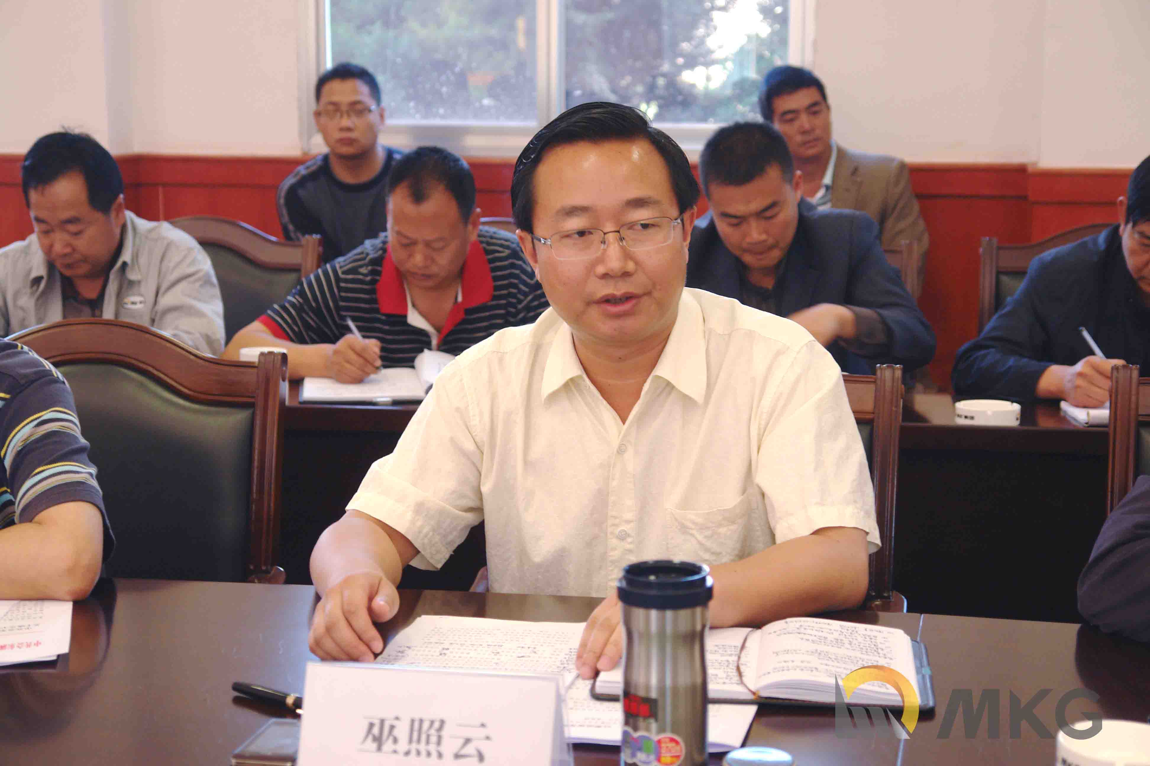 插入图片